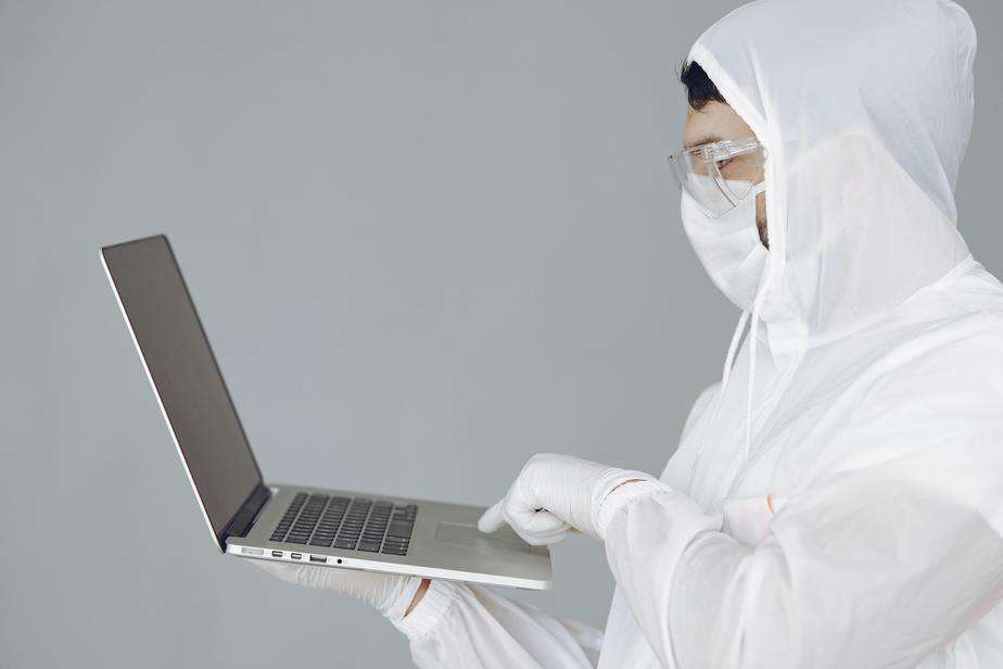 Read more about the article Why You Should Stick to Your Writing Routine…Even During a Pandemic